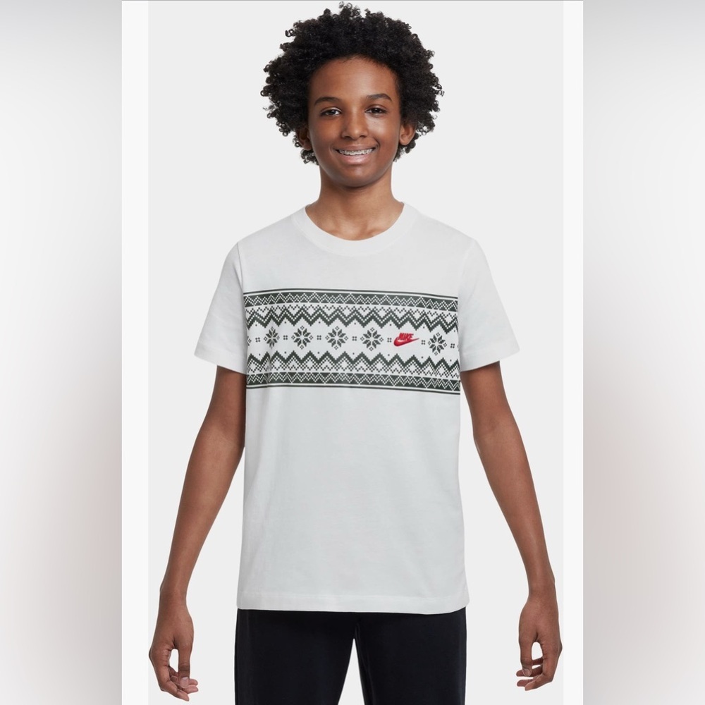 NWT Nike Kid’s Sportswear Cotton Graphic Tee L White